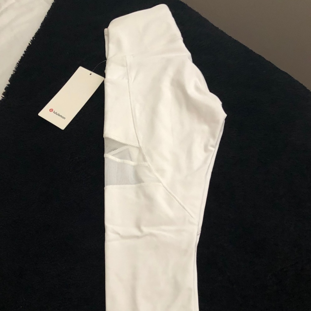 Lululemon White Crop